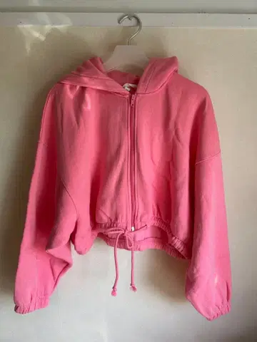 핑크 크롭 후드티 M 사이즈