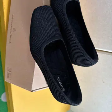 VIVIA 블랙 플랫슈즈