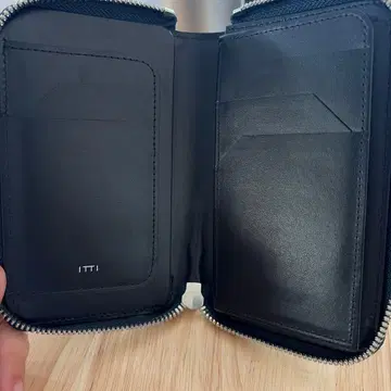 ITI 그린 가죽 접이식 지갑