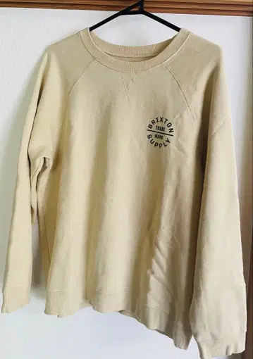 Brixton 베이지 크루넥 트레이닝복