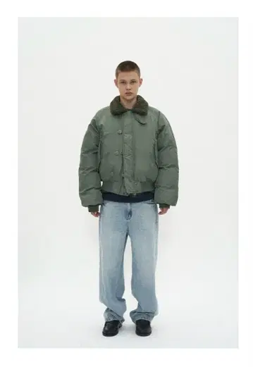 숏 기장 다운 자켓 MUSINSA