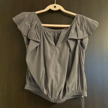 JILL by JILL STUART 그레이 프릴 블라우스 FR