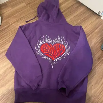 egg 허벅지 아짱 착용 브랜드 SANDRAMOO 후드티