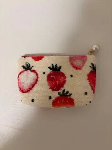 [ 미사용 새상품 ] 스트로베리 도트 파우치 S