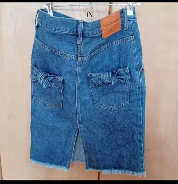 MUVELWORK 무릎 기장 스커트 인디고 블루