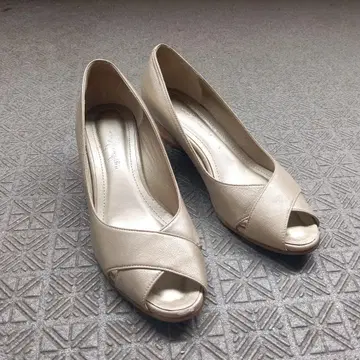 베이지 가죽 오픈토 펌프스 코르크 힐 긴자 카네마츠