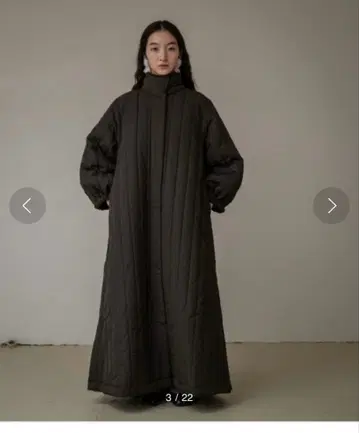 블랙 퀼팅 롱 코트