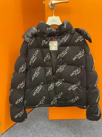 MONCLER 여성용 다운 자켓