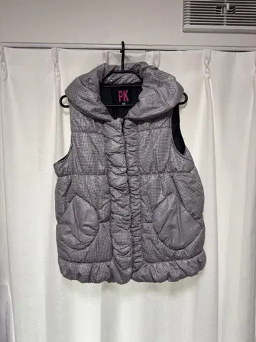 PK 후드 부착 퀼팅 베스트 화이트 블랙
