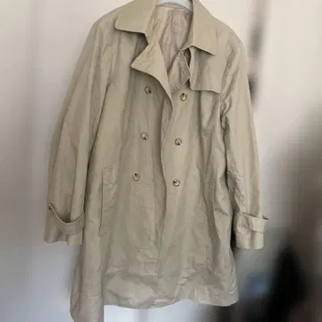 베이지 트렌치코트 6개 버튼