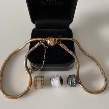 목걸이 폴리폴리