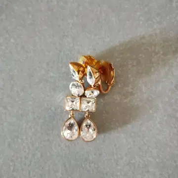 스와로브스키 크리스탈 드롭 귀찌