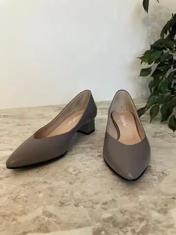 Kanarian 힐 4cm 와이드 힐 그레이