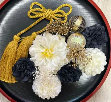 성인식 일본 의류 후리소데 시치고산 머리 장식