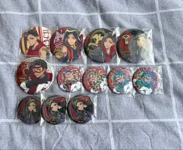 자밀 트위스테 캔뱃지 12개