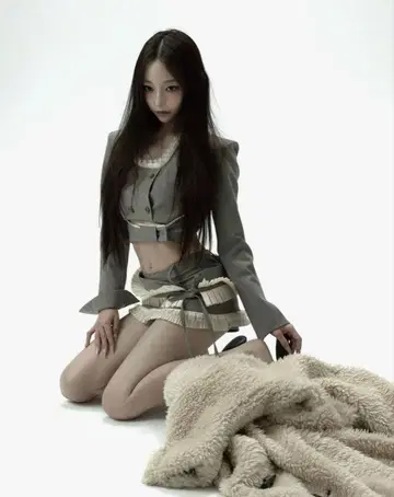 S lace trim suit ensemble theredthread