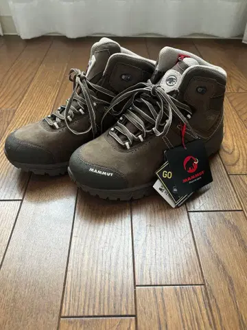 새상품 마무트 MAMMUT 등산 신발