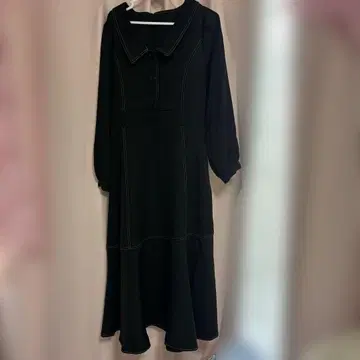 블랙 원피스 쿠레트