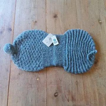 니트 모자로도 변신하는 폼폼 포함 머플러 그레이