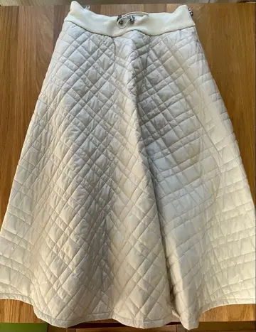 제인 마플 돈 루 살롱 퀼팅 스커트