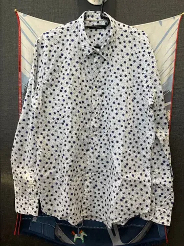 새상품급 이탈리아 긴팔 셔츠 꽃무늬