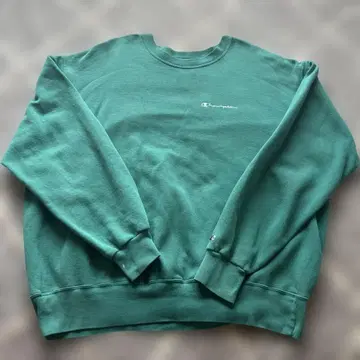 Champion 그린 맨투맨