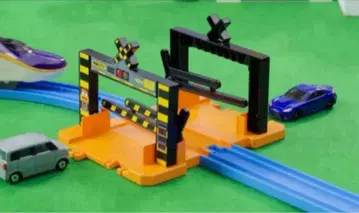 새상품 프라레일 토미카 아치 건널목