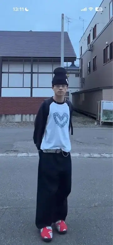 ARAKI 롱 T 래글런 T 레어 L 착용 사진 있음