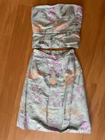 [ language ] 연한 녹색 꽃무늬 셋업