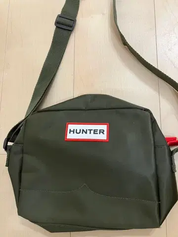 HUNTER 숄더백 올리브 그린
