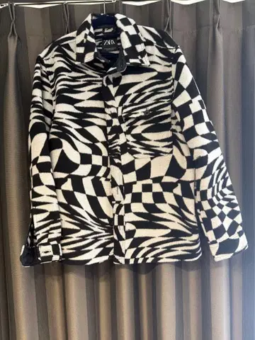 ZARA 블랙 화이트 자켓 S-M