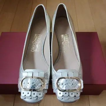 FERRAGAMO 여성용 가죽 펌프스