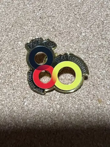 오사카 만박 독일 핀 배지 골드