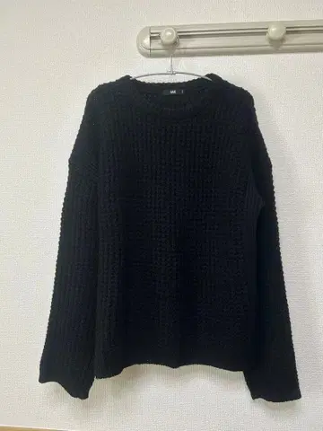 HARE 블랙 니트 스웨터