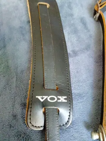 VOX 가죽 스트랩 락핀 포함
