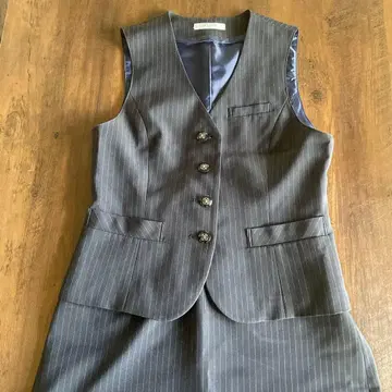 그레이 스트라이프 셋업 베스트