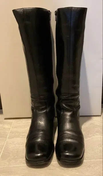 블랙 가죽 롱 부츠 지퍼 포함 EE 24.5cm