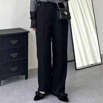 prose verse 하이웨스트 슬림 스트레이트 턱 팬츠 M 사이즈