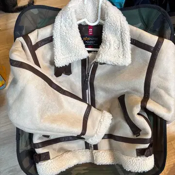 ALPHA INDUSTRIES 무스탕 코트 M 사이즈