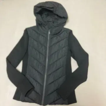 [ 새상품급 ] ZARA 콘스트라스트 퍼프 자켓 블랙 M 사이즈 여성용