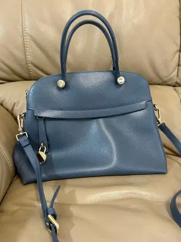 [ 가격 인하 ] FURLA 파랑 가죽 숄더백