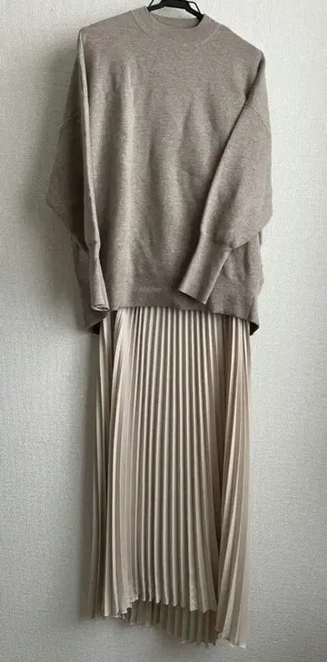 Liesse 리에스 셋업 니트 & 플리츠 스커트