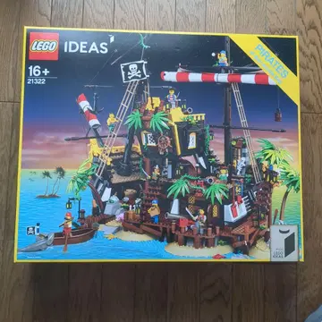 레고 아이디어 21322 빨간 수염 선장의 해적섬 미사용 새상품
