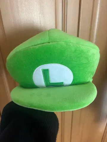 유니버 루이지 모자