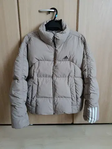 adidas 베이지 다운 자켓