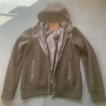 JAM MAYEN 후드 부착 다운 자켓 사이즈 M