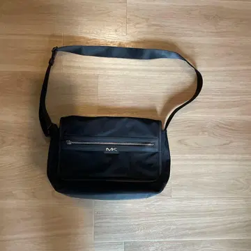 MICHAEL KORS 블랙 숄더백