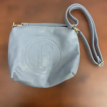 고급 블루 E 로고 엠보 가죽 숄더백