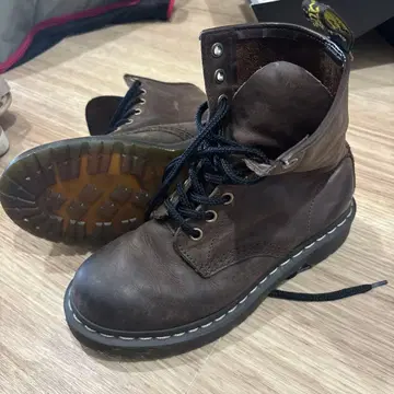 닥터 마틴 1460 8홀