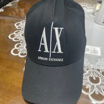 Armani Exchange 블랙 캡